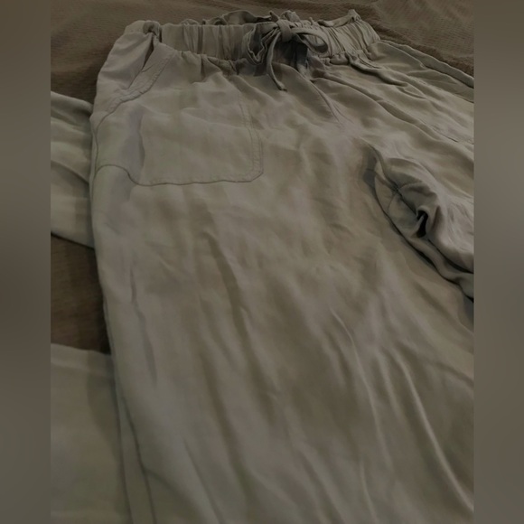 NWOT Pink Rose Army Green Elastic High Waist Light Jogger Pants - M - Picture 2 of 8